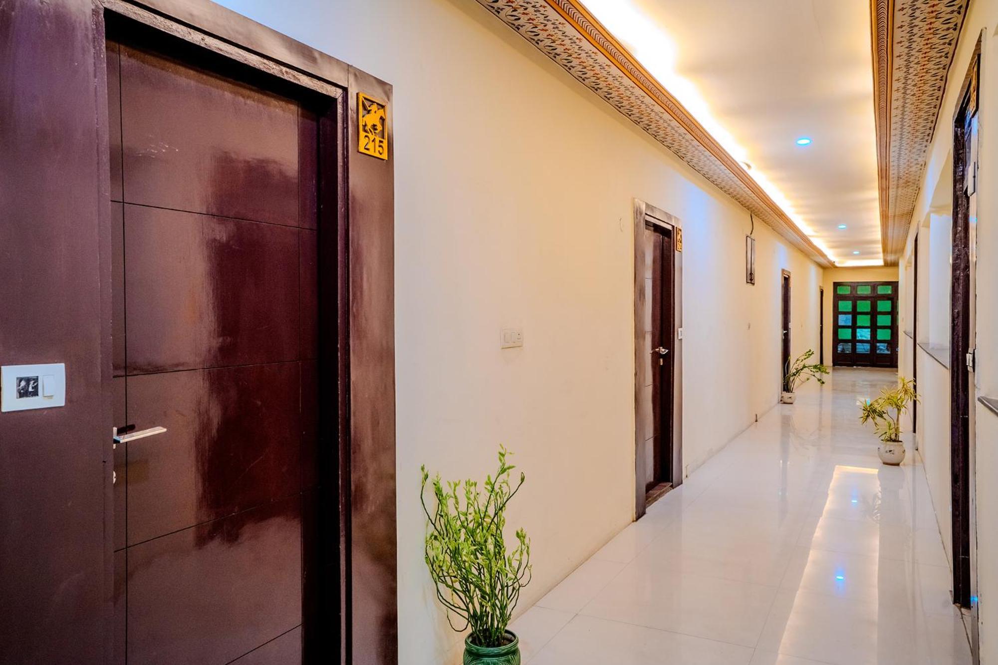 Fabhotel Polovictory Palace Jaipur Bagian luar foto