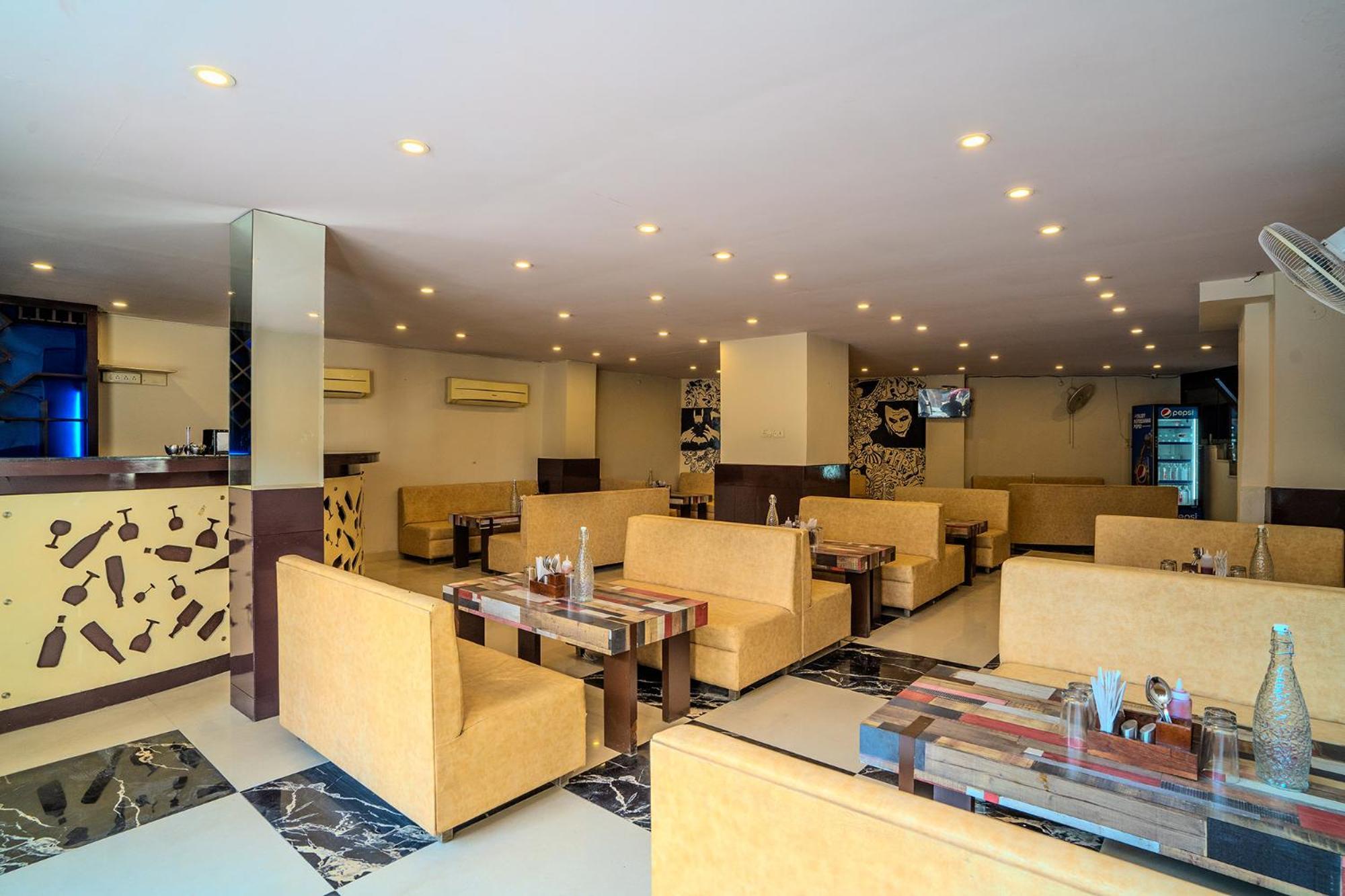 Fabhotel Polovictory Palace Jaipur Bagian luar foto