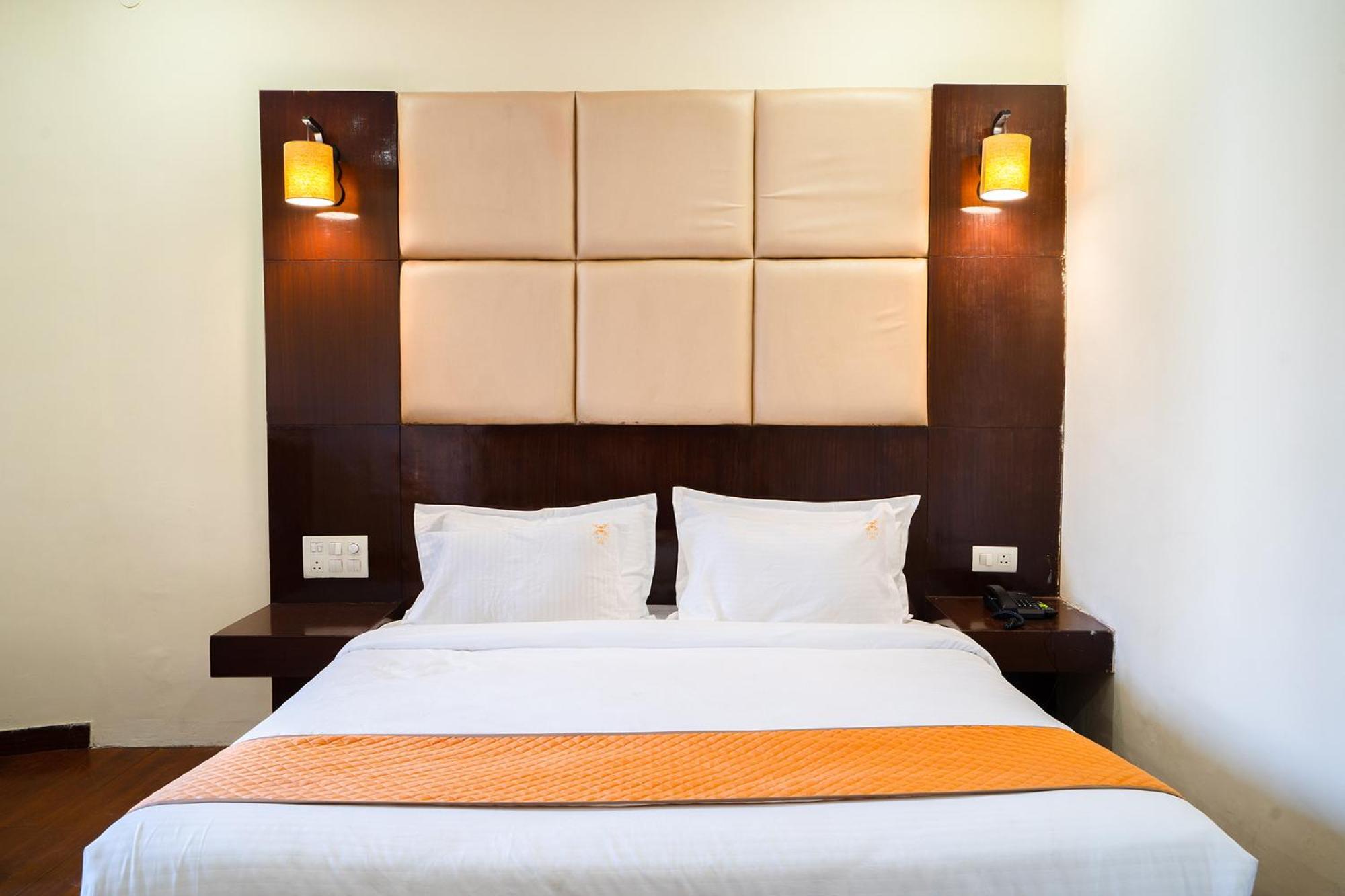 Fabhotel Polovictory Palace Jaipur Bagian luar foto