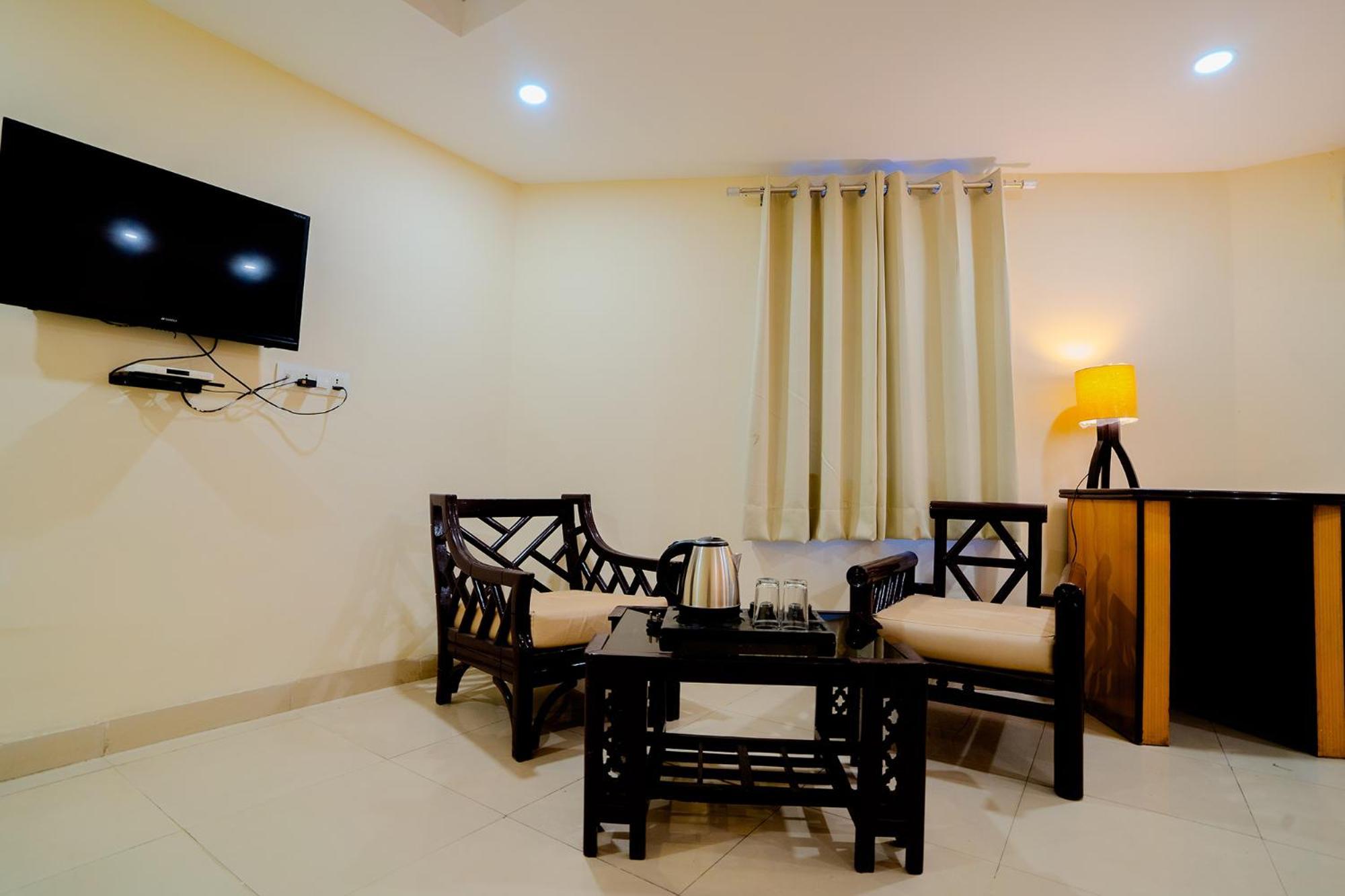 Fabhotel Polovictory Palace Jaipur Bagian luar foto